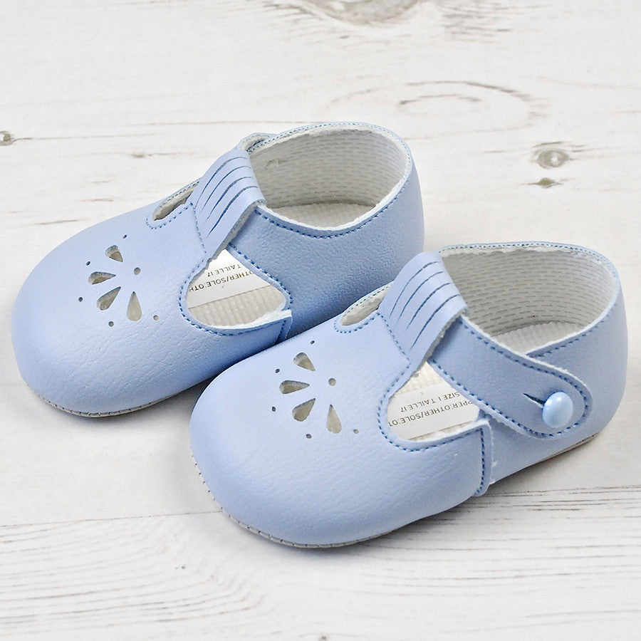 Early Days - Baby pram shoes, pale blue, B617 | Betty McKenzie